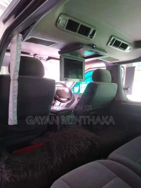 Toyota Dolphin 1997 Van (Used)