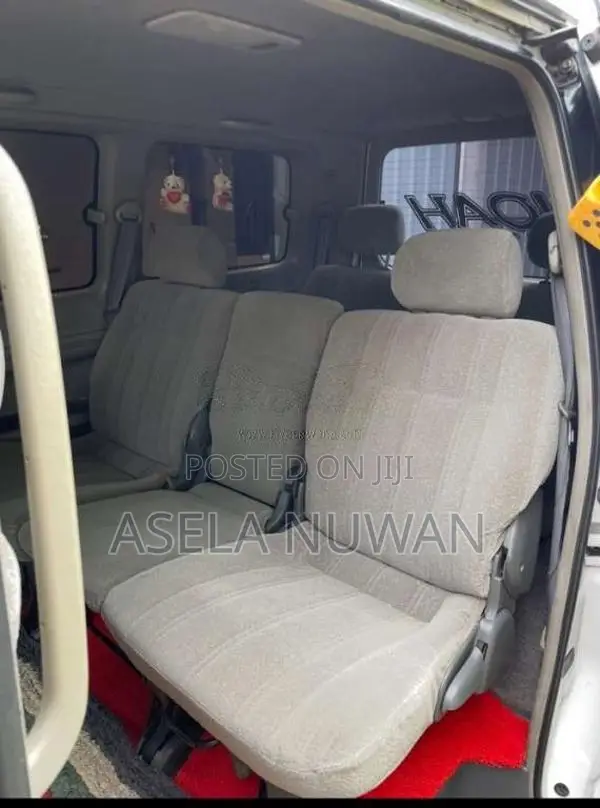 Toyota Noah KR42 2003 Van (Used)
