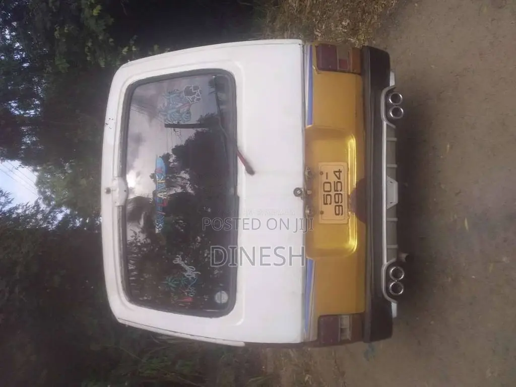Nissan Vrg 1982 Van (Used)