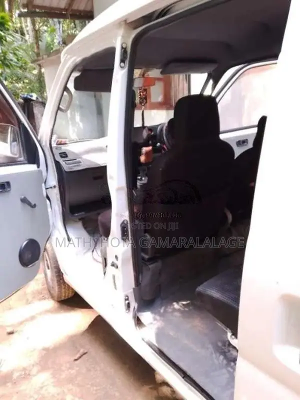 Daihatsu Hijet 2011 Van (Used)