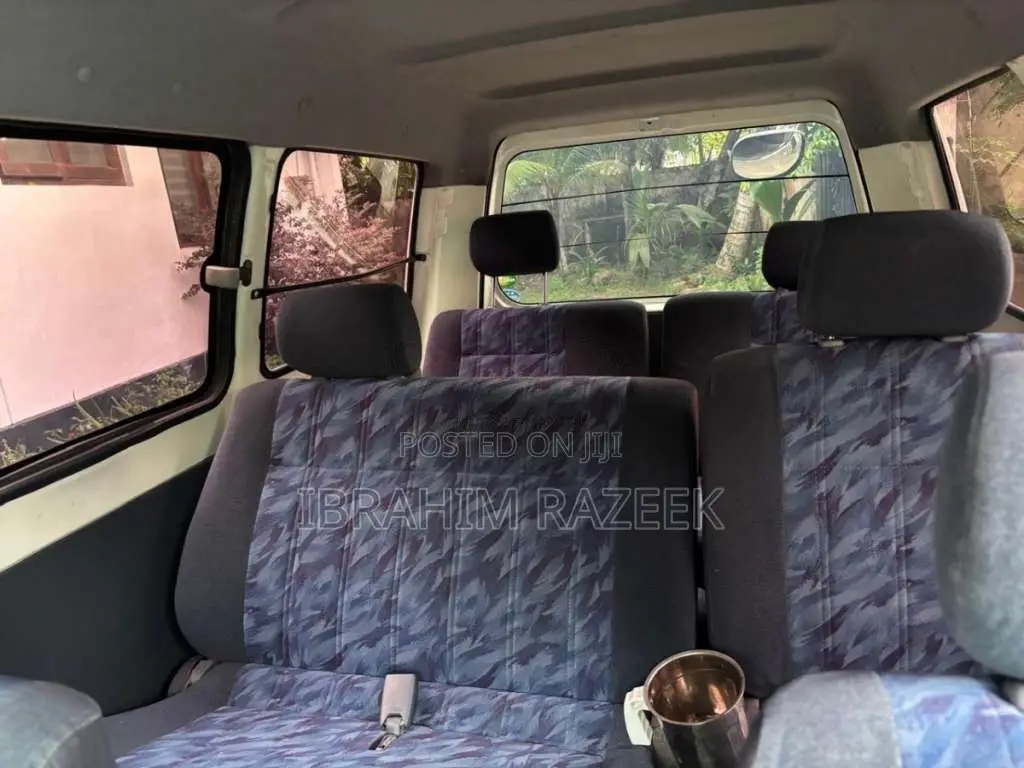 Toyota CR42 2001 Van (Used)