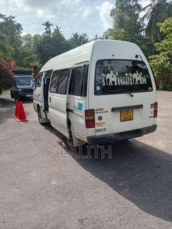 Nissan Caravan 1997 Van (Used)