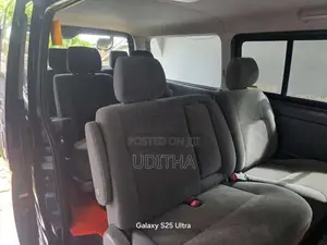 Toyota KDH 2011 Van (Used)