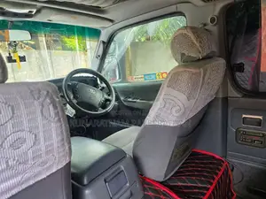 Toyota Dolphin 2002 Van (Used)