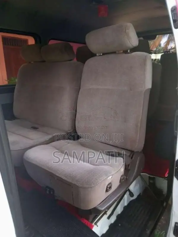 Nissan Caravan 1995 Van (Used)