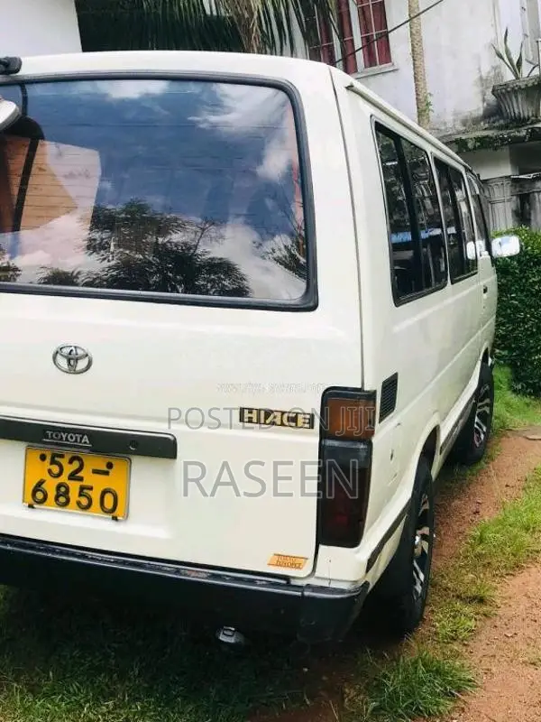 Toyota Shell 1987 Van (Used)