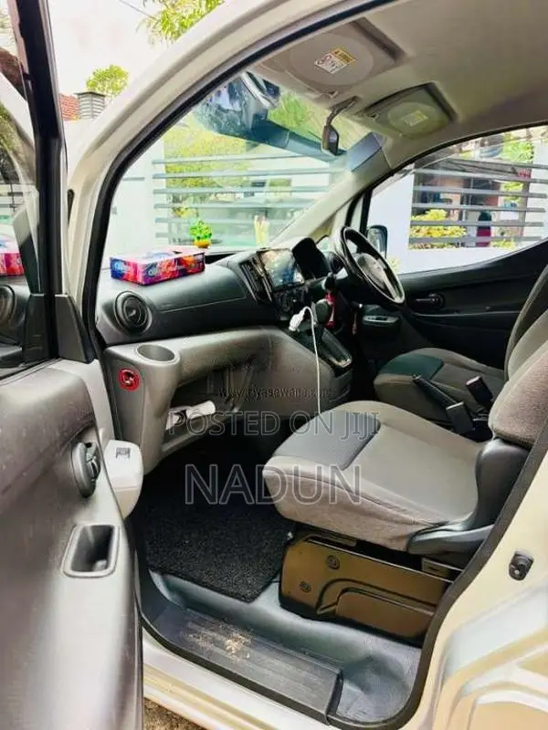 Nissan NV200 2016 Van (Used)