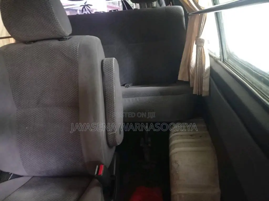 Nissan Caravan 1993 Van (Used)