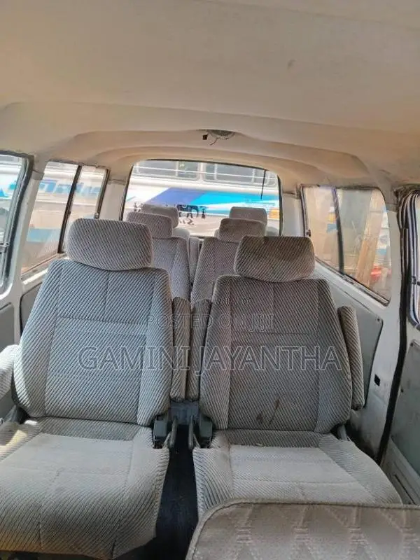 Toyota Hiace 1983 Van (Used)