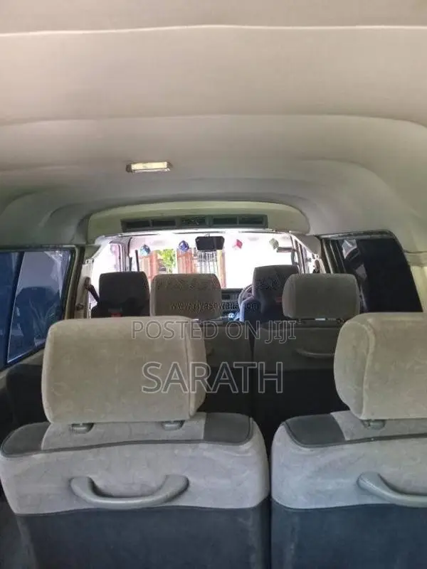 Nissan Caravan 1990 Van (Used)