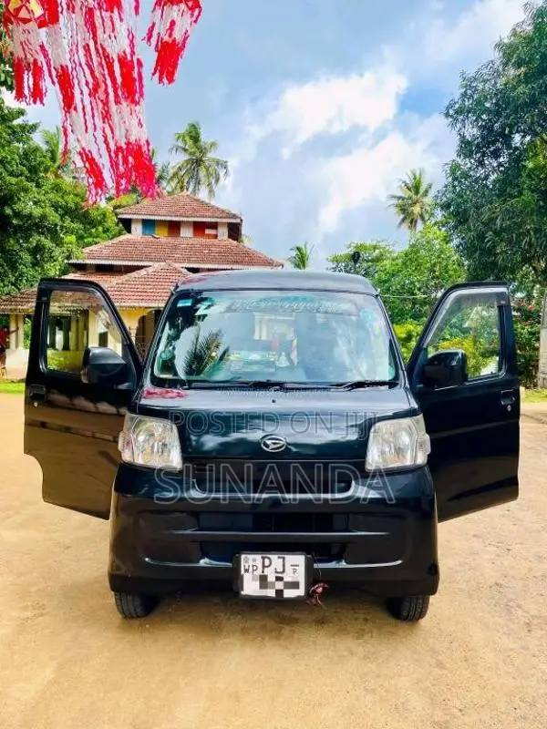 Daihatsu S321 2015 Van (Used)