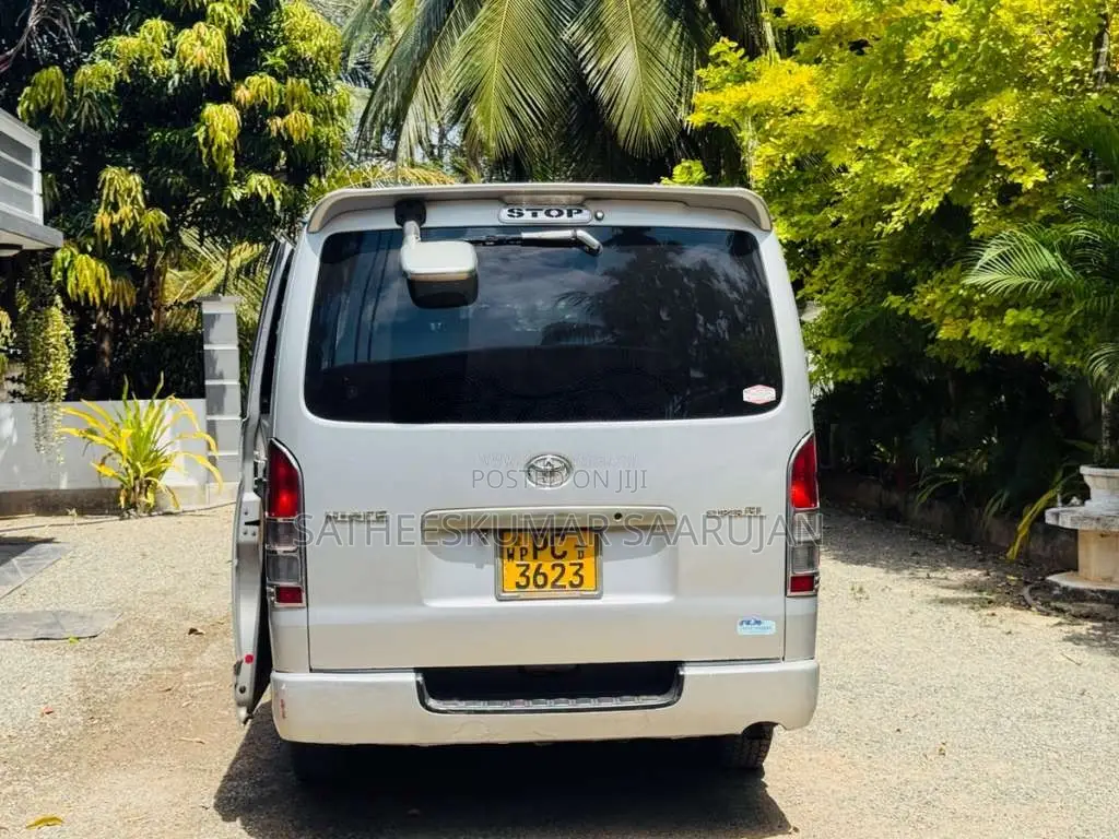Toyota KDH 2007 Van (Used)