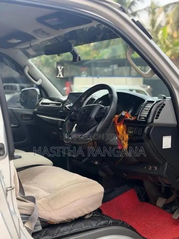 Toyota KDH 2007 Van (Used)