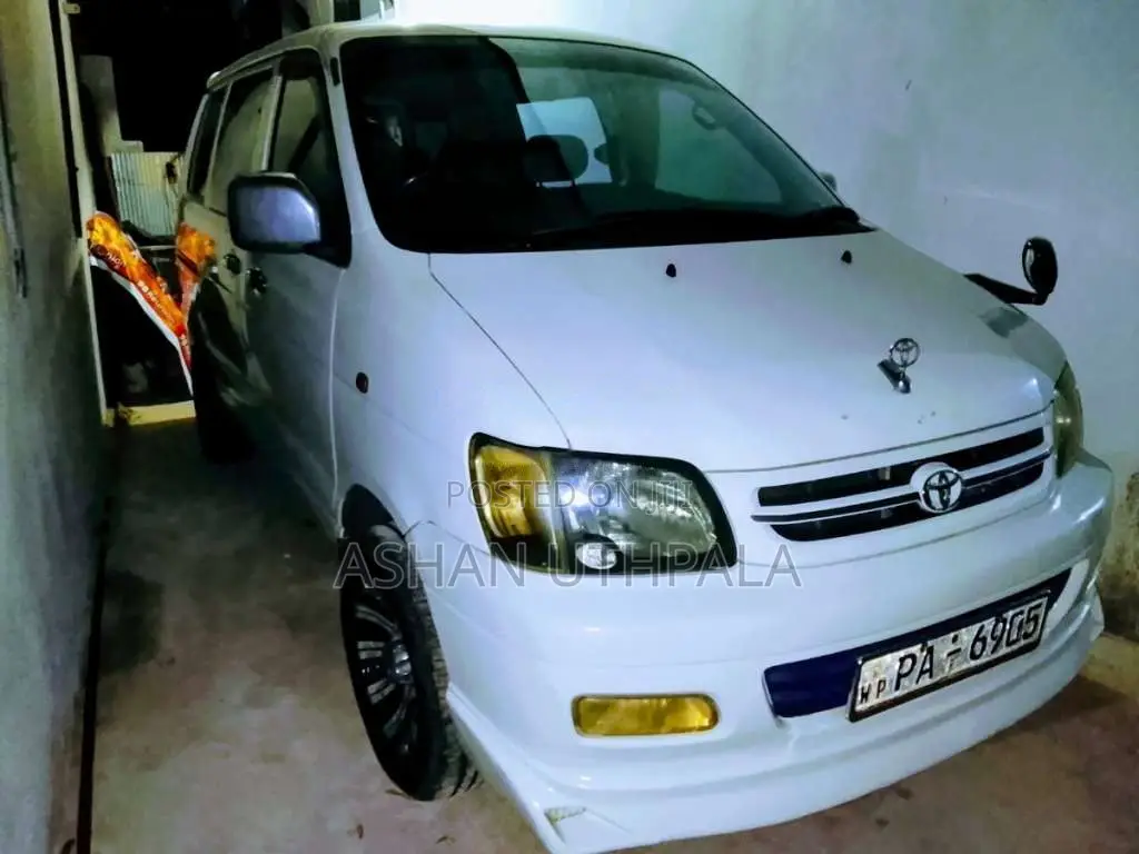 Toyota Townace Noah 2001 Van (Used)
