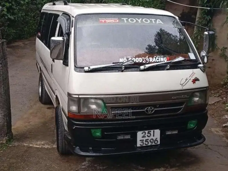 Toyota Dolphin 1994 Van (Used)