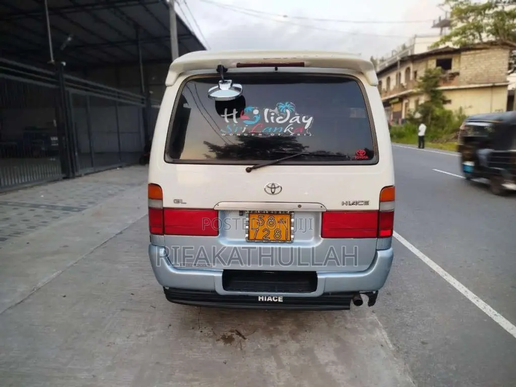 Toyota Dolphin 1990 Van (Used)