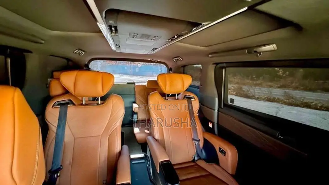 Toyota Vellfire 2025 Van (Used)