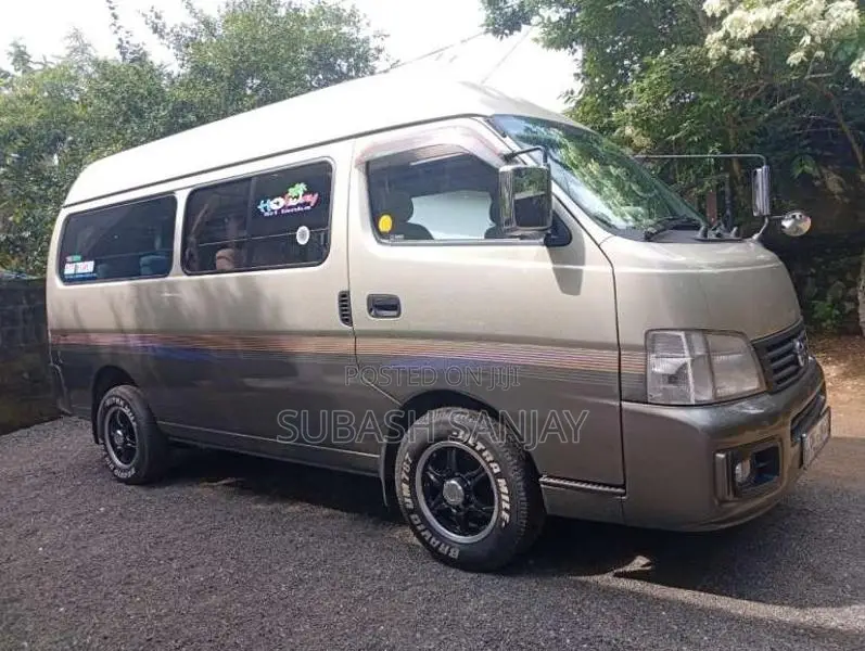 Nissan Caravan 2003 Van (Used)
