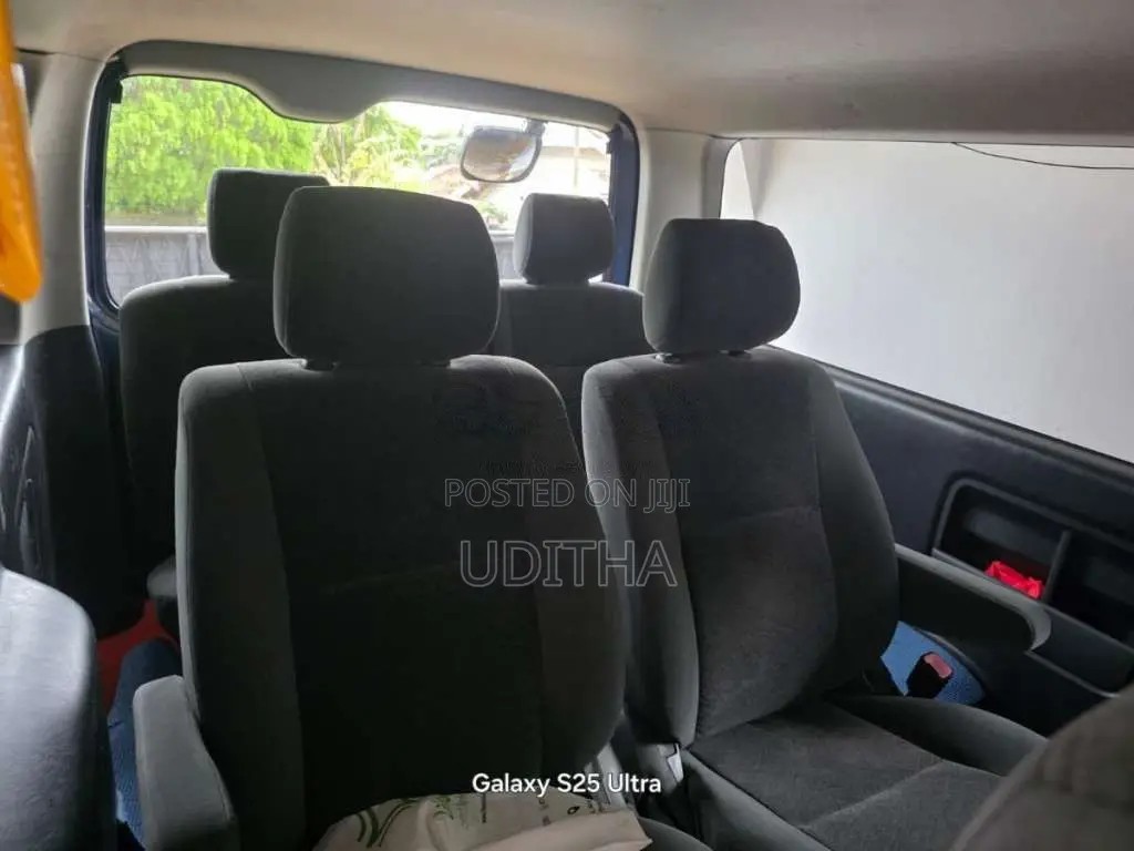 Toyota KDH 2011 Van (Used)