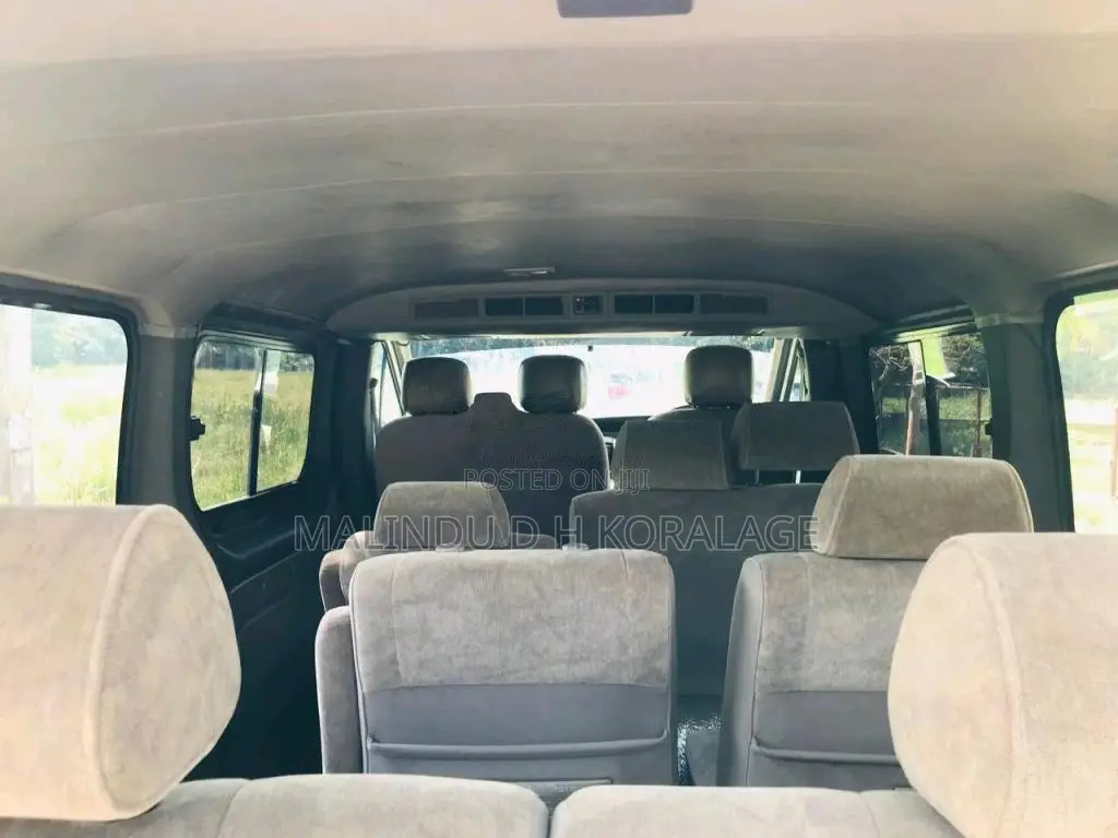 Nissan Primestar 2013 Van (Used)
