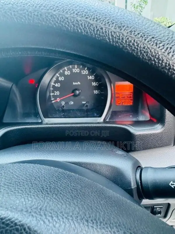 Nissan NV200 2015 Van (Used)