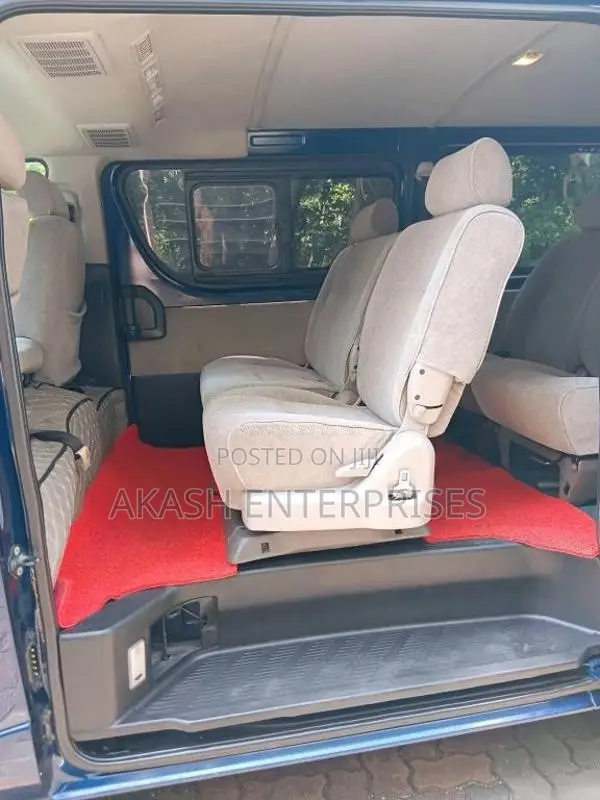 Toyota KDH 2015 Van (Used)
