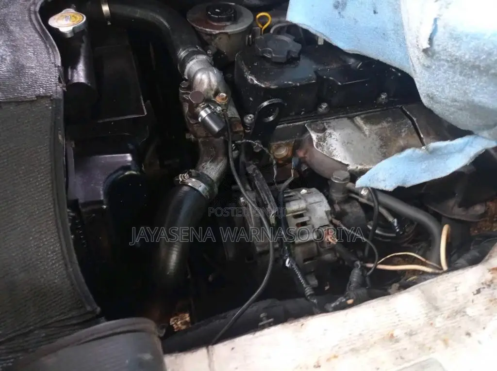 Nissan Caravan 1993 Van (Used)