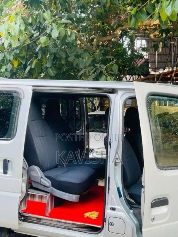 Suzuki Carry 2004 Van (Used)