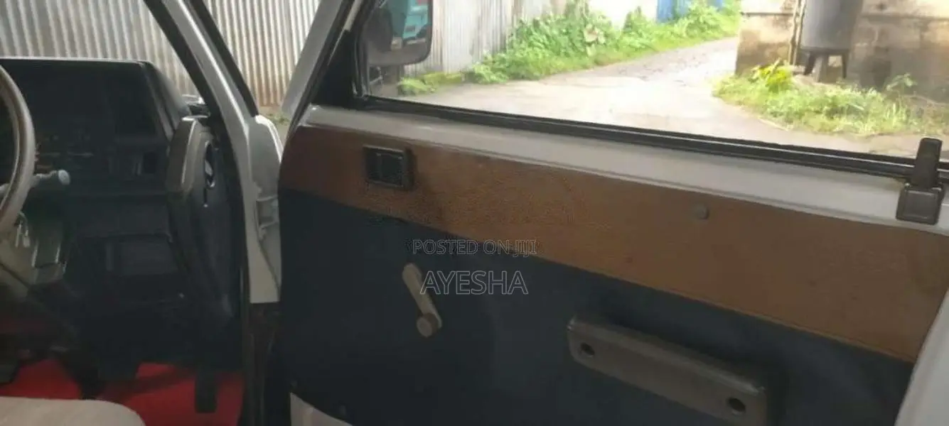 Nissan Vanette 1987 Van (Used)