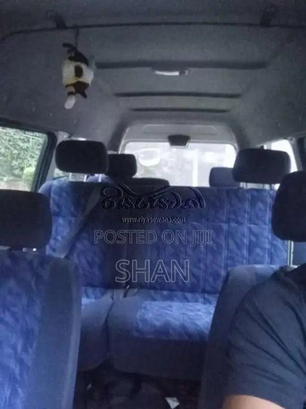 Toyota Noah CR41 1998 Van (Used)
