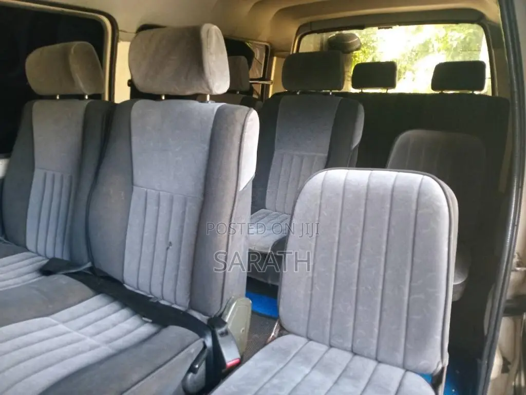 Nissan Caravan 1990 Van (Used)