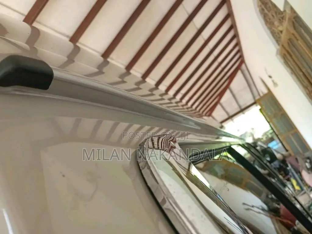 Toyota Dolphin High Roof 1999 Van (Used)