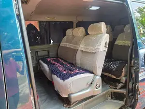 Toyota Dolphin 2002 Van (Used)