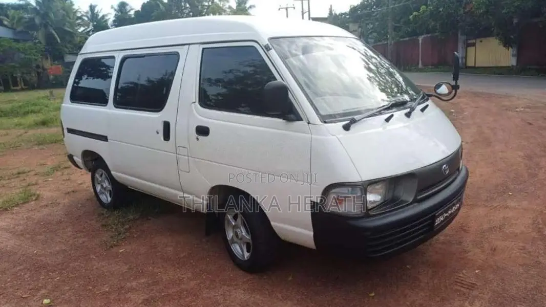 Toyota Lotto 1995 Van (Used)