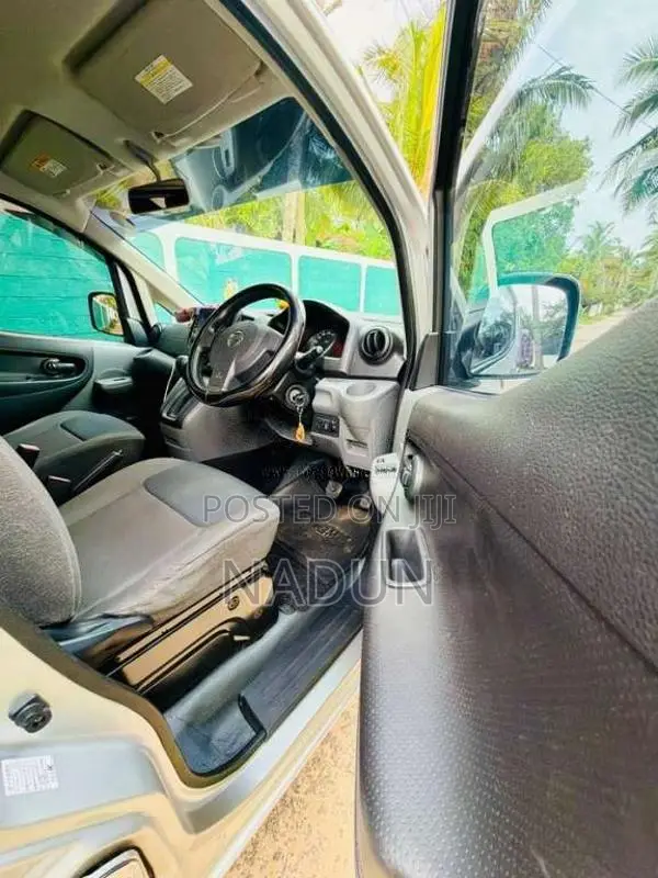 Nissan NV200 2016 Van (Used)