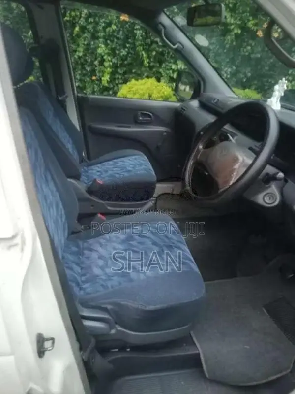 Toyota Noah CR41 1998 Van (Used)
