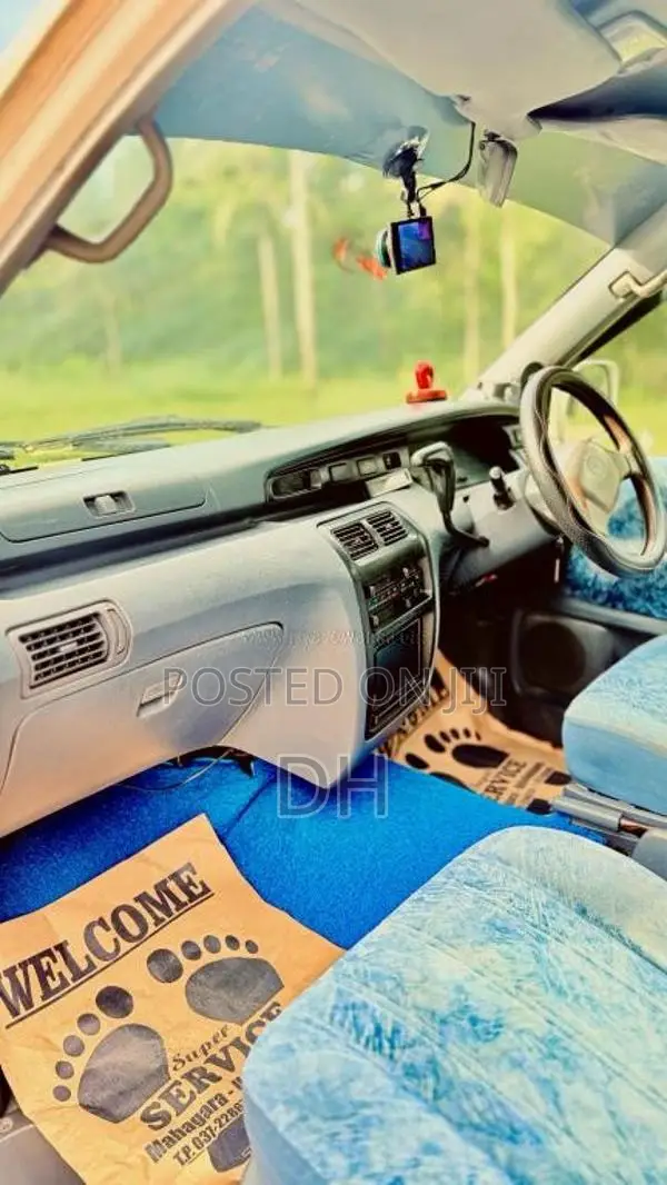 Toyota Townace Noah 1998 Van (Used)