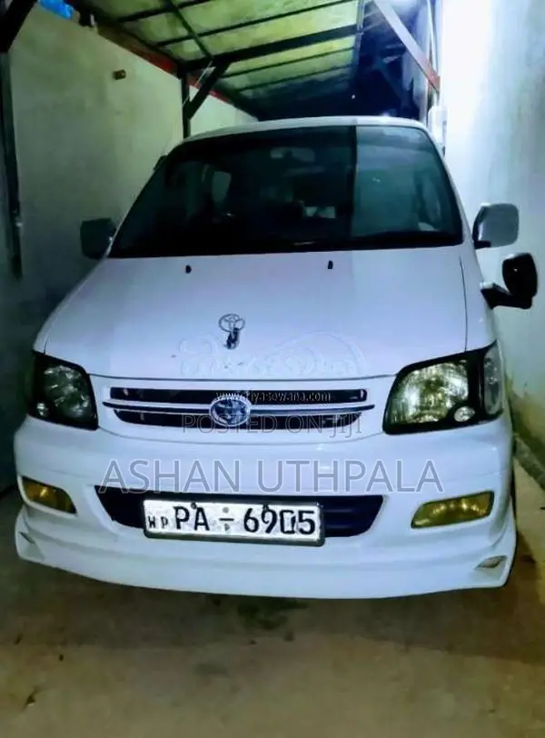 Toyota Townace Noah 2001 Van (Used)