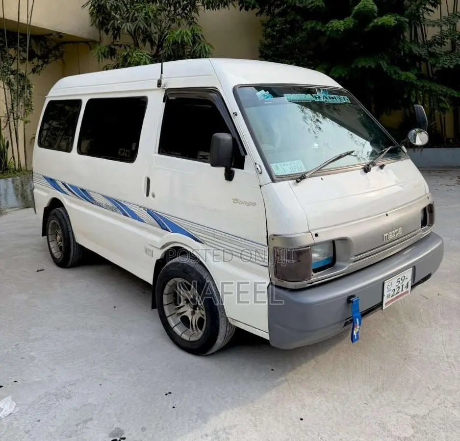 Toyota Dolphin 1994 Van (Used)