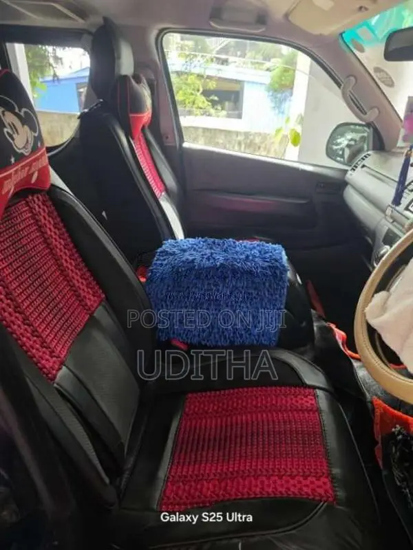 Toyota KDH 2011 Van (Used)