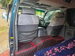 Toyota Dolphin 2002 Van (Used)