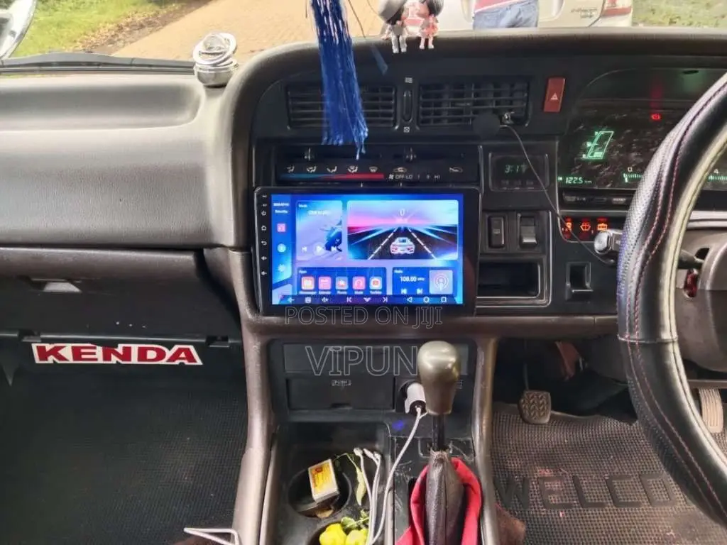 Toyota Dolphin 1991 Van (Used)