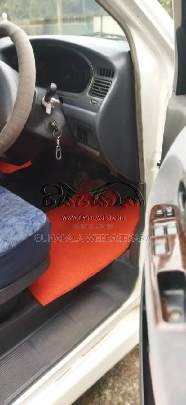 Toyota NOAH CR42 2006 Van (Used)