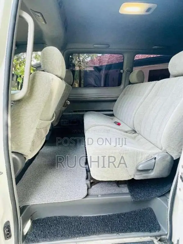 Toyota Noah Kr42 2002 Van (Used)