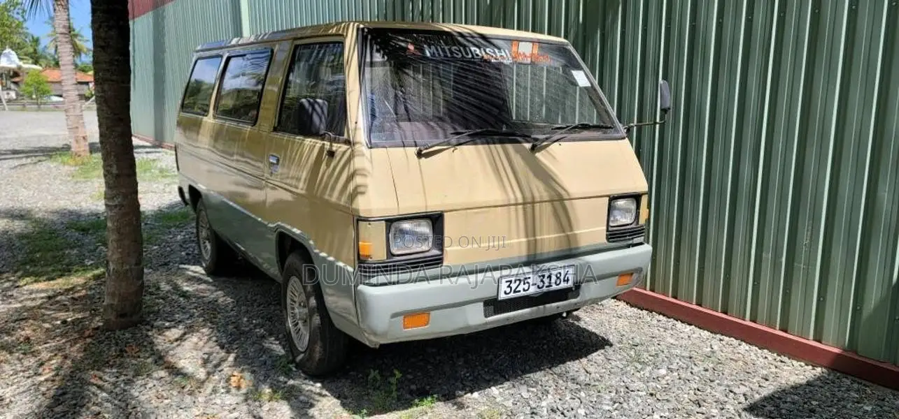 Mitsubishi Delica L300 1981 Van (Used)
