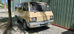 Mitsubishi Delica L300 1981 Van (Used)