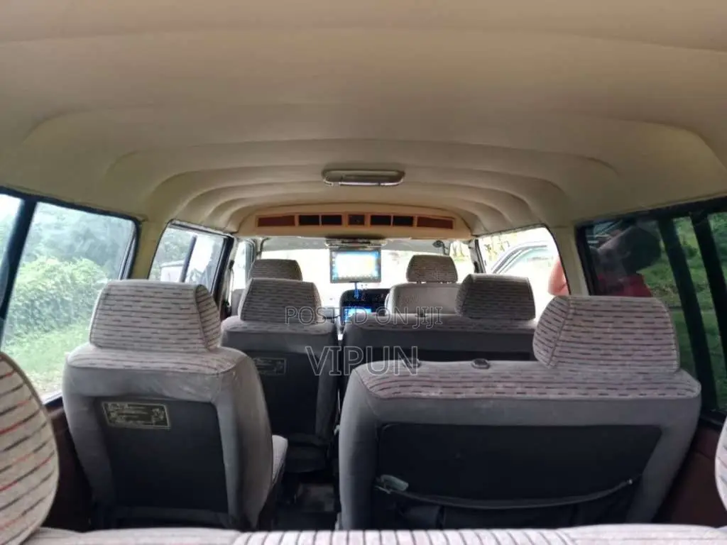 Toyota Dolphin 1991 Van (Used)