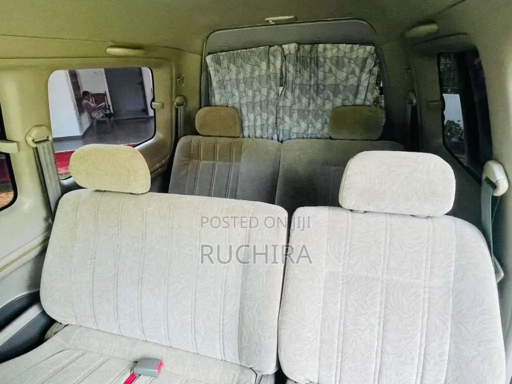 Toyota Noah Kr42 2002 Van (Used)