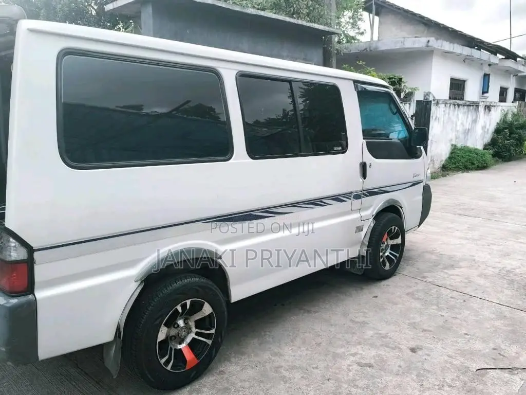 Nissan Vanette 2003 Van (Used)