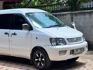 Toyota Noah KR42 3C 2005 Van (Used)